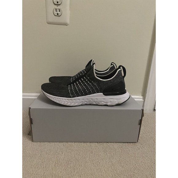 Nike React Phantom Run Flyknit 2 Men’s Size 9 Oreo Running Shoes CJ0277-003 - Picture 7 of 8